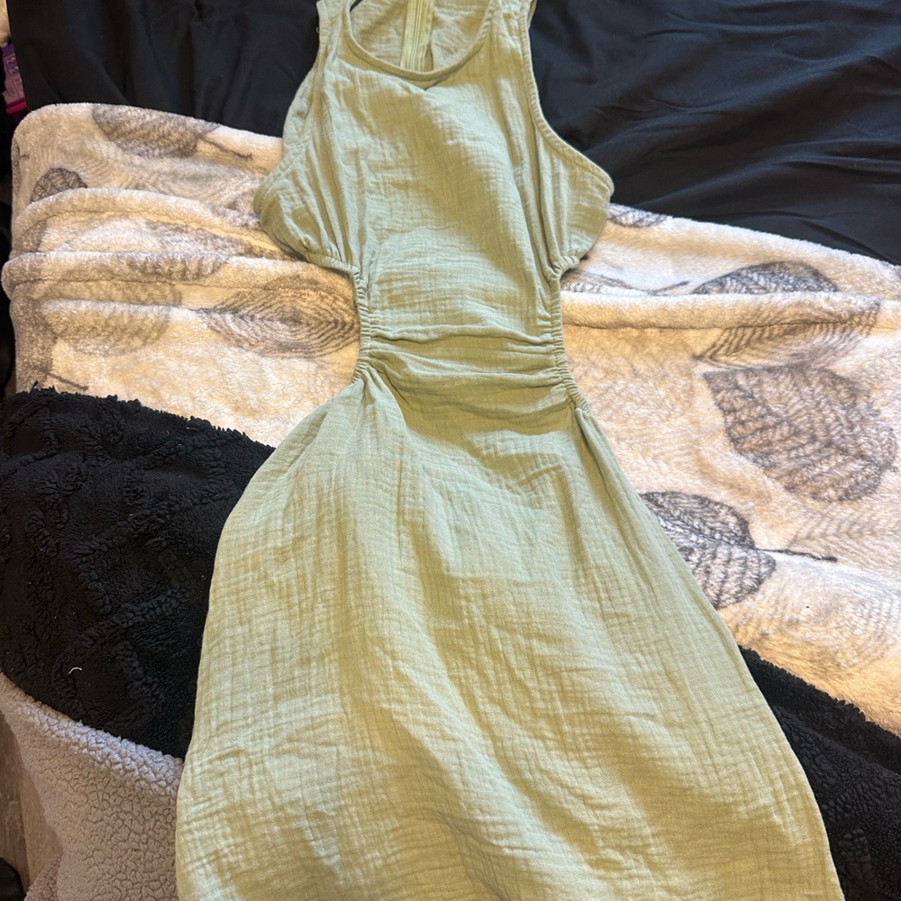 Elegant Green Sleeveless Dress